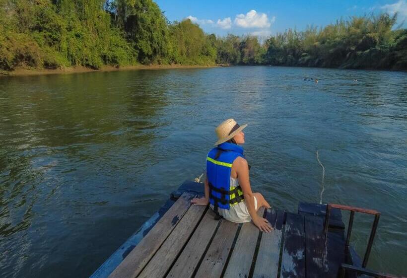 Quarto Familiar Deluxe, Suan Sai Yok Resort