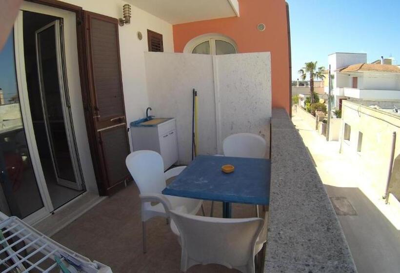 إستوديو قياسى مزودة بتراس, Athena B&b Castro