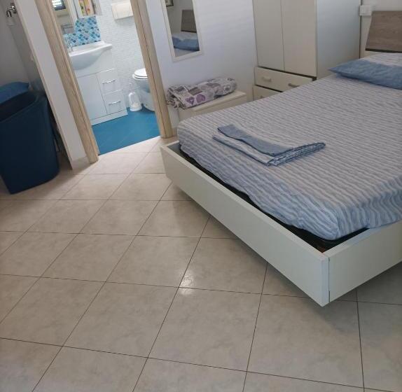 디럭스 스튜디오, Athena B&b Castro