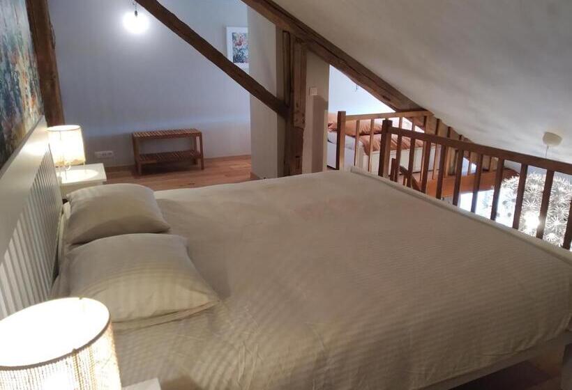 غرفة سوبيريور سرير كينج, A La Grange D En Haut