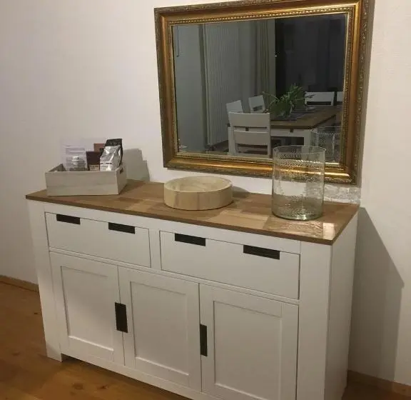 Deluxe-huoneisto 1 Makuuhuone, Gästehaus/fewos/boardinghaus Lüneburg Süd