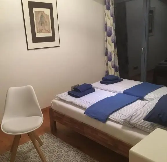Deluxe-huoneisto 1 Makuuhuone, Gästehaus/fewos/boardinghaus Lüneburg Süd