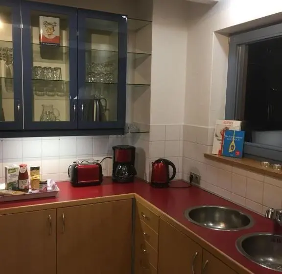 1 Bedroom Penthouse Apartment, Gästehaus/fewos/boardinghaus Lüneburg Süd