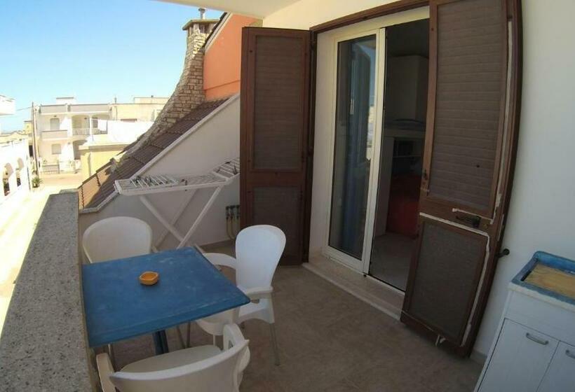 Студио Стандарт с Террасой, Athena B&b Castro