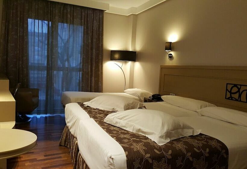 اتاق استاندارد سه نفره, Cumbria Spa Hotel 3 Sup