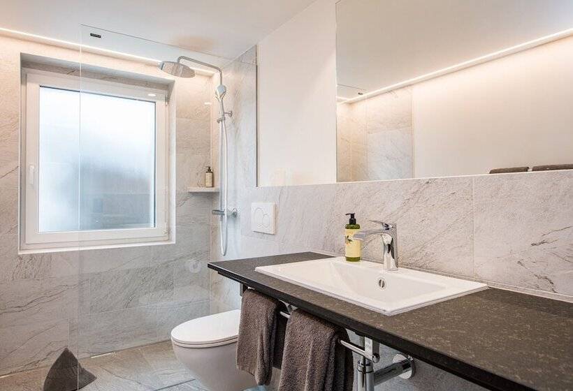 スタンダードルーム, Basecamp