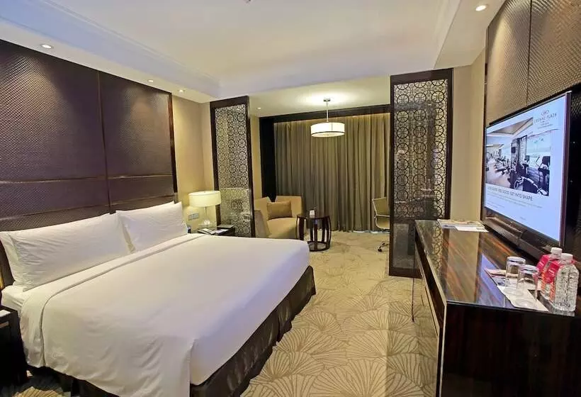 ダブルベッドスタンダードルーム, Crowne Plaza New Delhi Mayur Vihar Noida, An Ihg