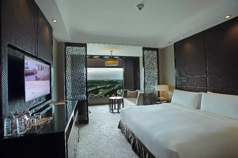 キングサイズベッドのスタンダードルーム, Crowne Plaza New Delhi Mayur Vihar Noida, An Ihg