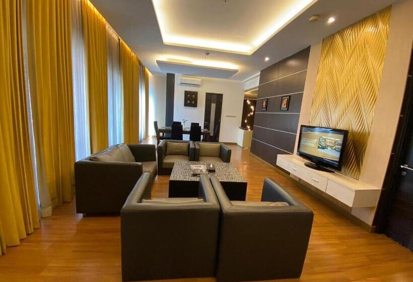 Люкс 3 Спальни, Golden Flower By Kagum Hotels