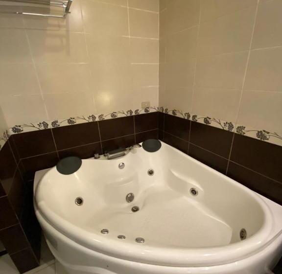 Люкс 3 Спальни, Golden Flower By Kagum Hotels