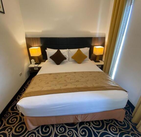 Люкс 3 Спальни, Golden Flower By Kagum Hotels