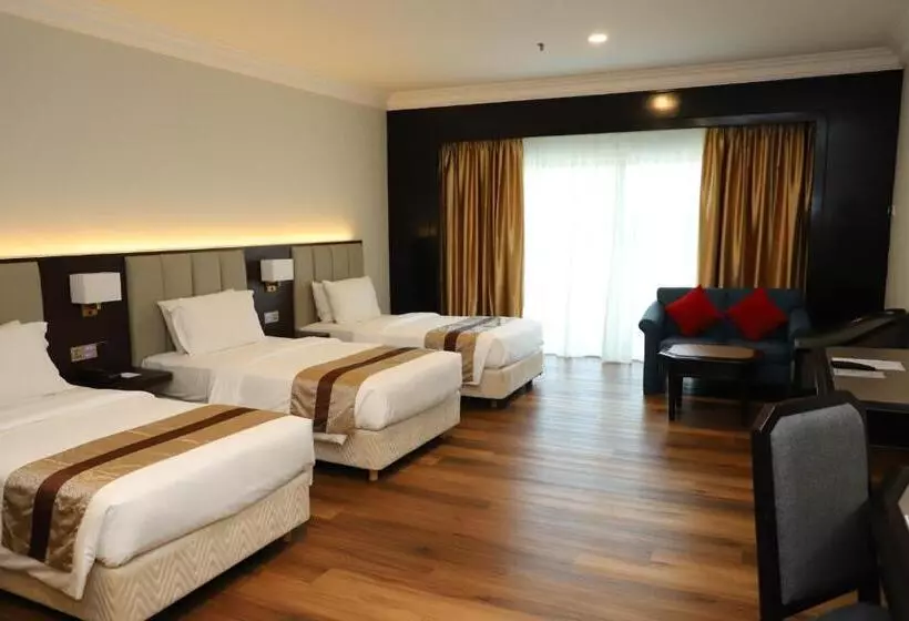 デラックストリプルルーム, Grand Darul Makmur Hotel Kuantan