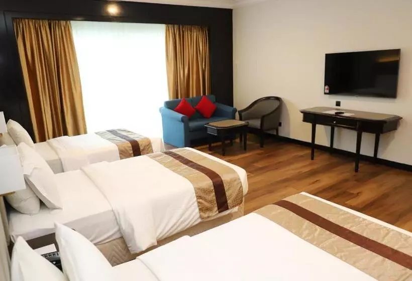 デラックストリプルルーム, Grand Darul Makmur Hotel Kuantan