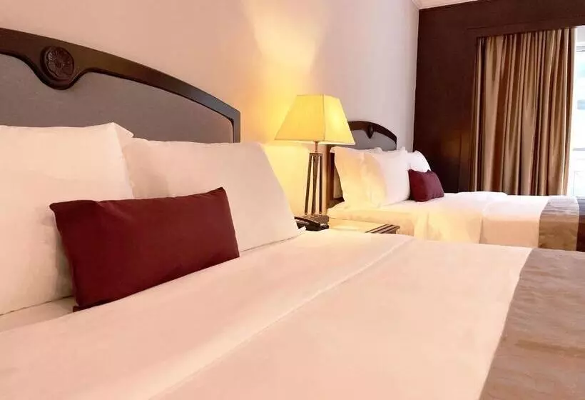 デラックスの４人部屋, Grand Darul Makmur Hotel Kuantan