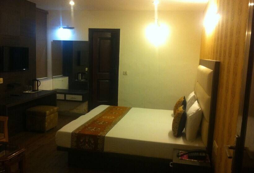 اتاق لوکس, Karat 87 Inn