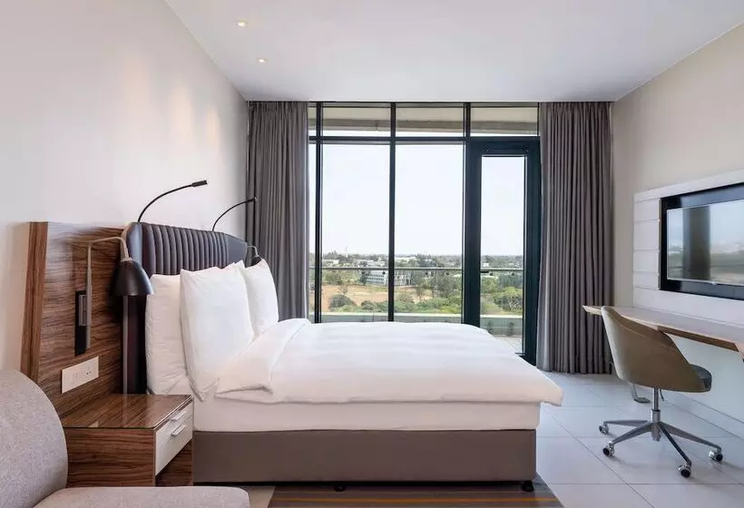 1 Bedroom Apartment City View, Radisson Blu Hotel & Residence, Maputo