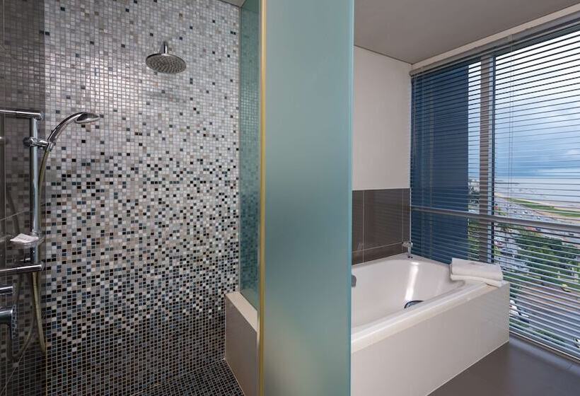 جناح جونيور مطلّ علي البحر, Radisson Blu Hotel & Residence, Maputo