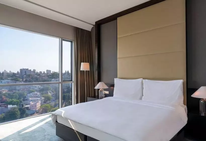 سوییت با چشم‌انداز دریا, Radisson Blu Hotel & Residence, Maputo