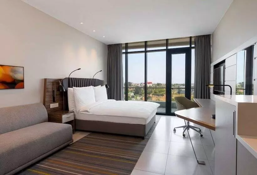 1 Bedroom Apartment City View, Radisson Blu Hotel & Residence, Maputo