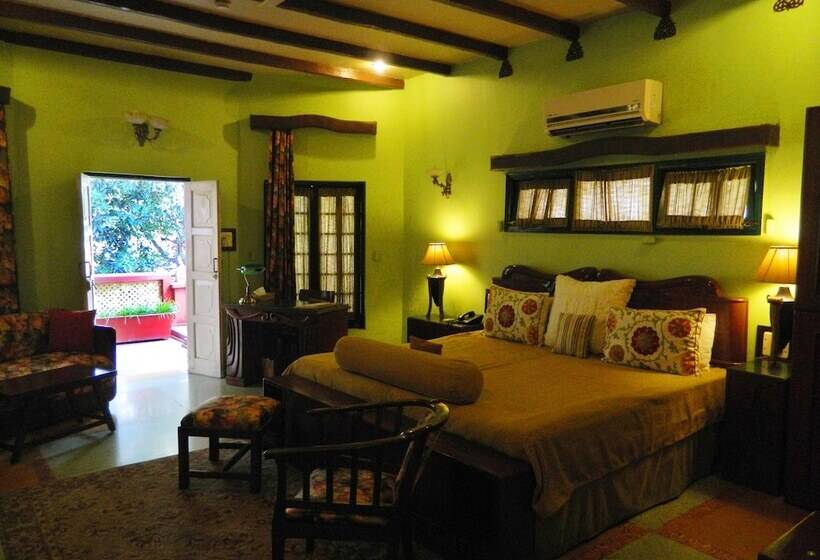 اتاق لوکس, Ranjit S Svaasa Amritsar