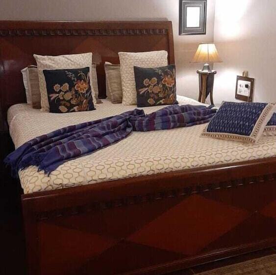 سوییت, Ranjit S Svaasa Amritsar