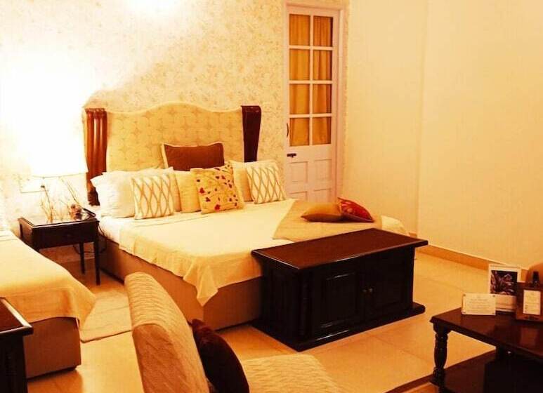 سوییت, Ranjit S Svaasa Amritsar