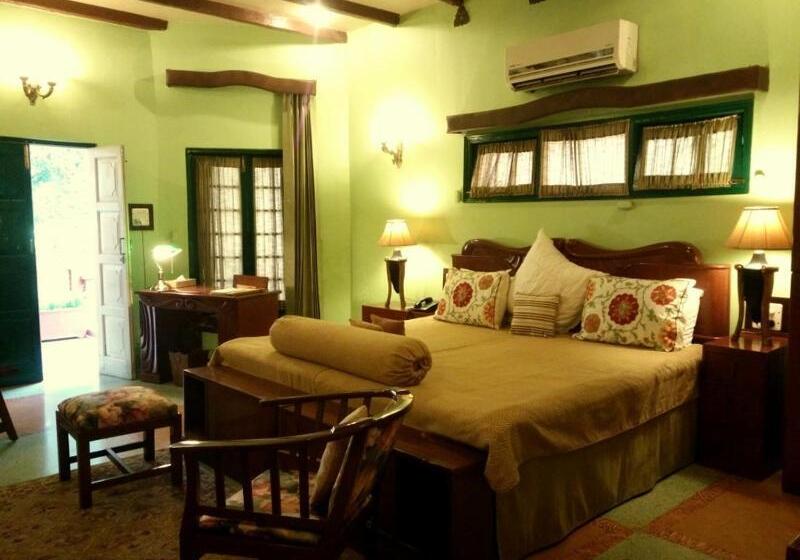 اتاق لوکس, Ranjit S Svaasa Amritsar