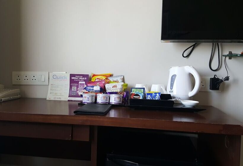 جناح, Royal Orchid Central Vadodara