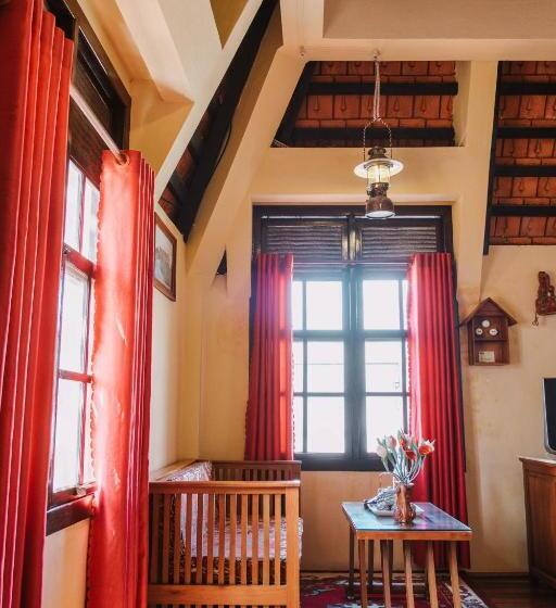 اتاق لوکس, Saphir Dalat