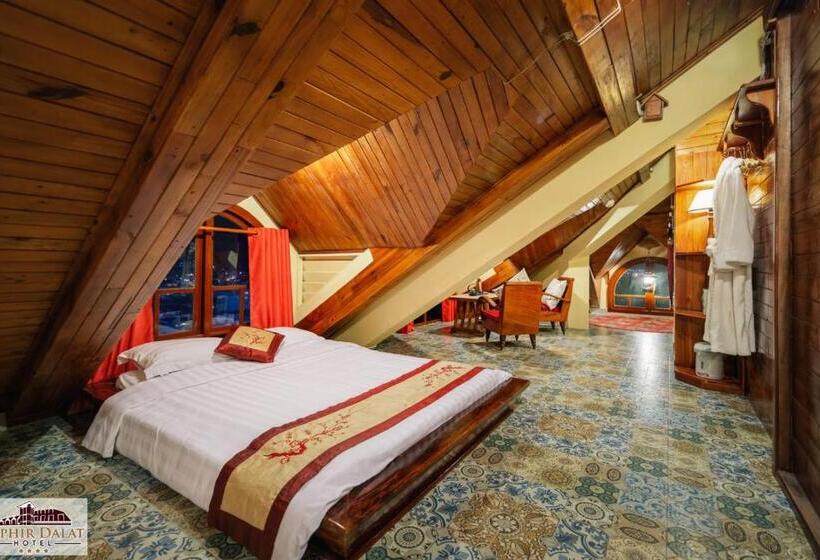 اتاق سوپریور با چشمانداز شهر, Saphir Dalat