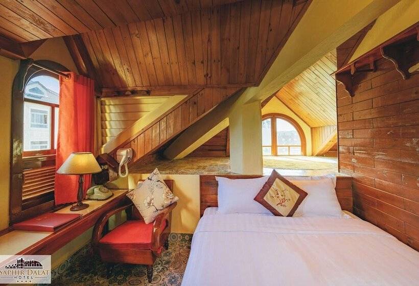 اتاق سوپریور با چشمانداز شهر, Saphir Dalat