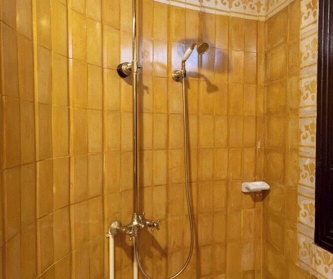 اتاق سوپریور, Saphir Dalat