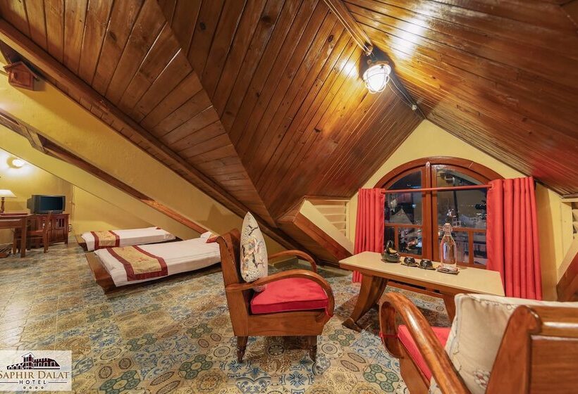 اتاق سوپریور با چشمانداز شهر, Saphir Dalat