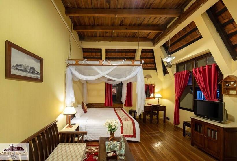 اتاق لوکس با چشمانداز شهر, Saphir Dalat
