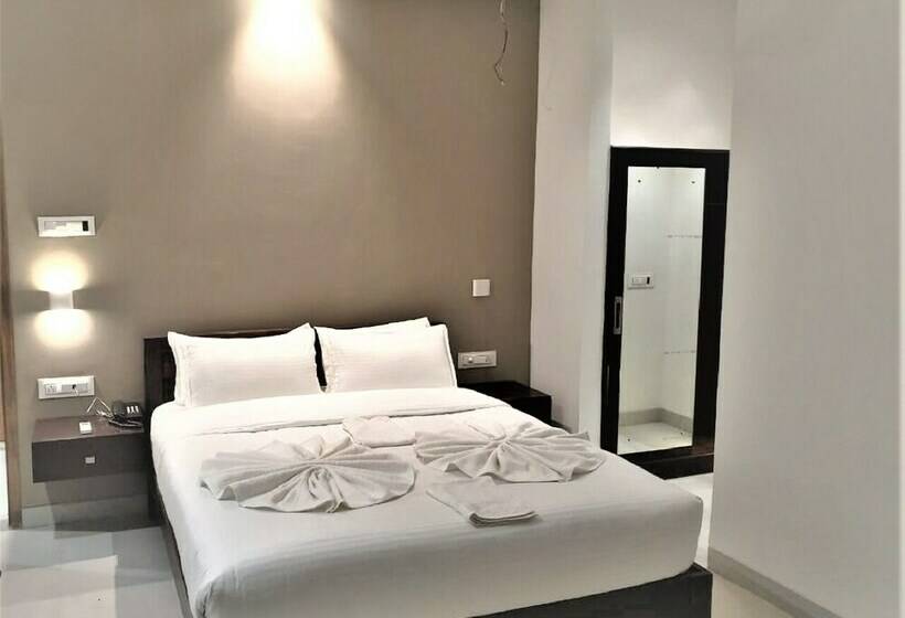 اتاق لوکس, Peninsula Beach Resort