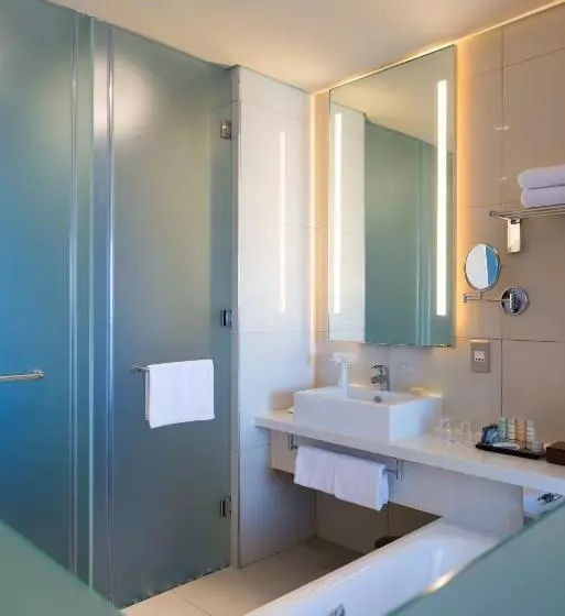 اتاق سوپریور با چشم‌انداز شهر, Radisson Blu Hotel & Residence, Maputo