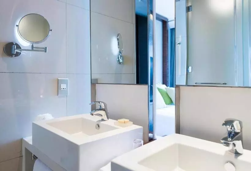 سوییت جونیور با چشم‌انداز دریا, Radisson Blu Hotel & Residence, Maputo