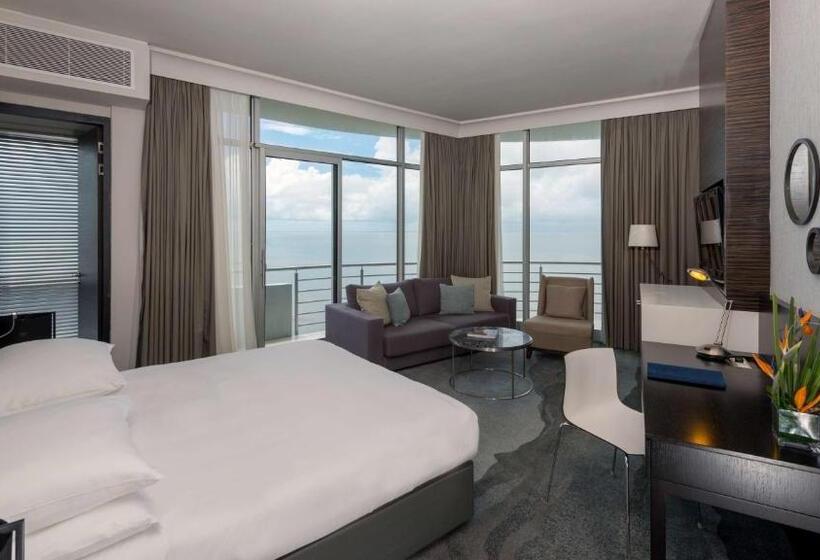 جناح جونيور مطلّ علي البحر, Radisson Blu Hotel & Residence, Maputo