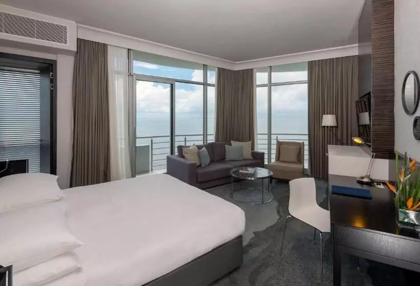 سوییت جونیور با چشم‌انداز دریا, Radisson Blu Hotel & Residence, Maputo
