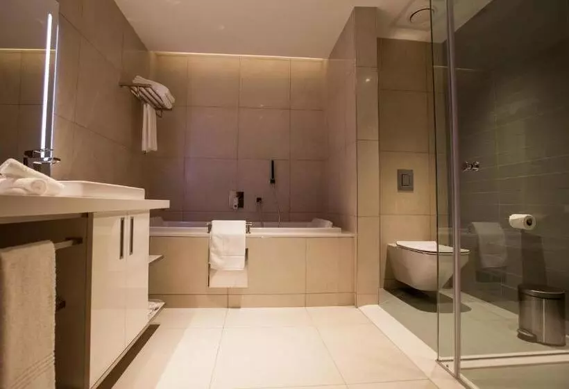 1 Bedroom Apartment City View, Radisson Blu Hotel & Residence, Maputo