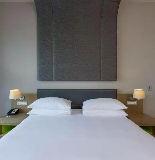 1 Bedroom Apartment City View, Radisson Blu Hotel & Residence, Maputo