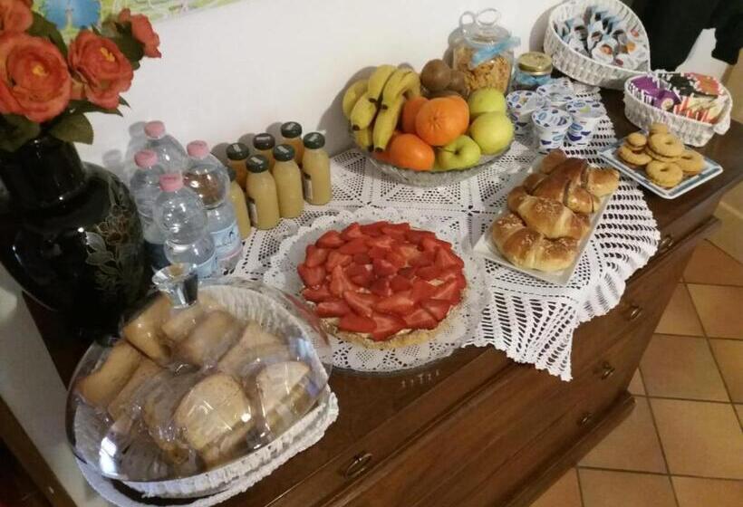 اتاق ساده سه نفره, B&b Tisoi