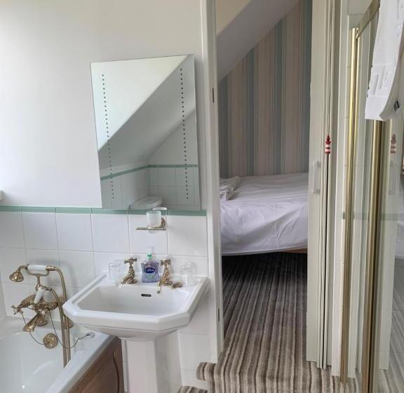 가든 전망 싱글룸, Holly Trees