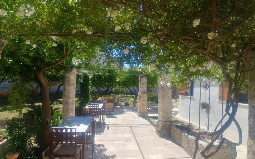 חדר סטנדרט נוף לגינה, Corte Piri