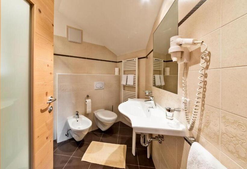 标准间带阳台, Garni Pramstrahler