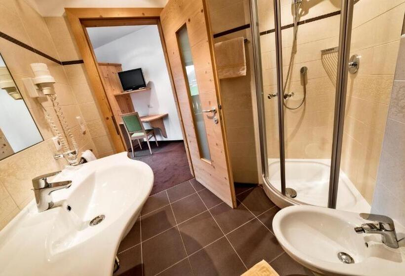 标准间带阳台, Garni Pramstrahler