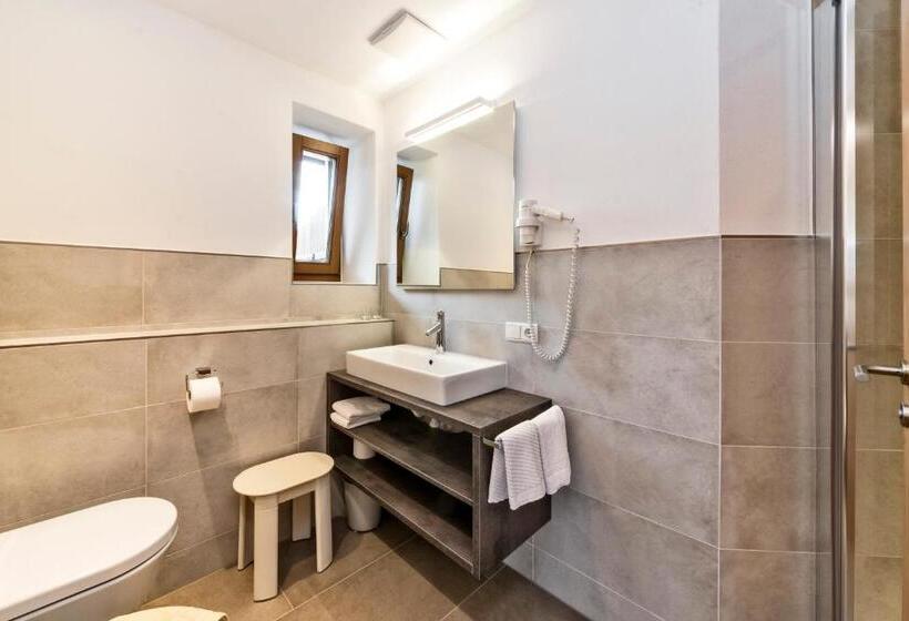 标准间带阳台, Garni Pramstrahler