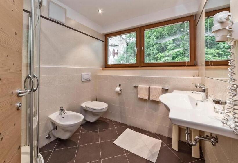 标准间, Garni Pramstrahler