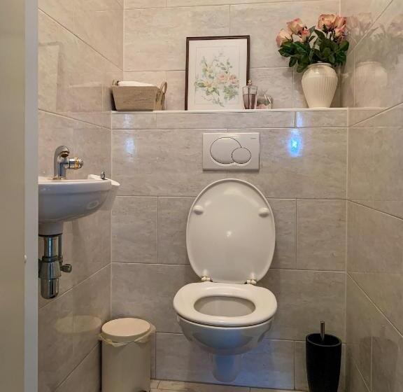 Quarto Economy, Kluiskade 24 Maasland