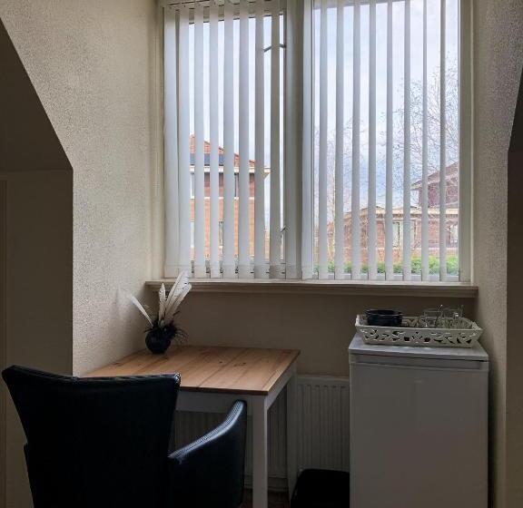 Quarto Economy, Kluiskade 24 Maasland